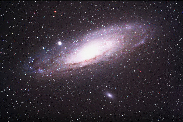 M31 v souhvězdí Andromedy (Wikipedia.org)